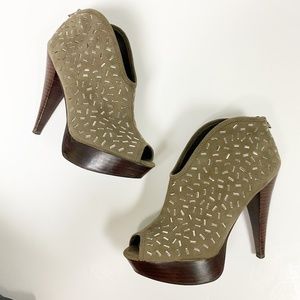 Carlos Santana gray Oliver Ankle heeled Boots Platform Shootie size 7.5 shoes